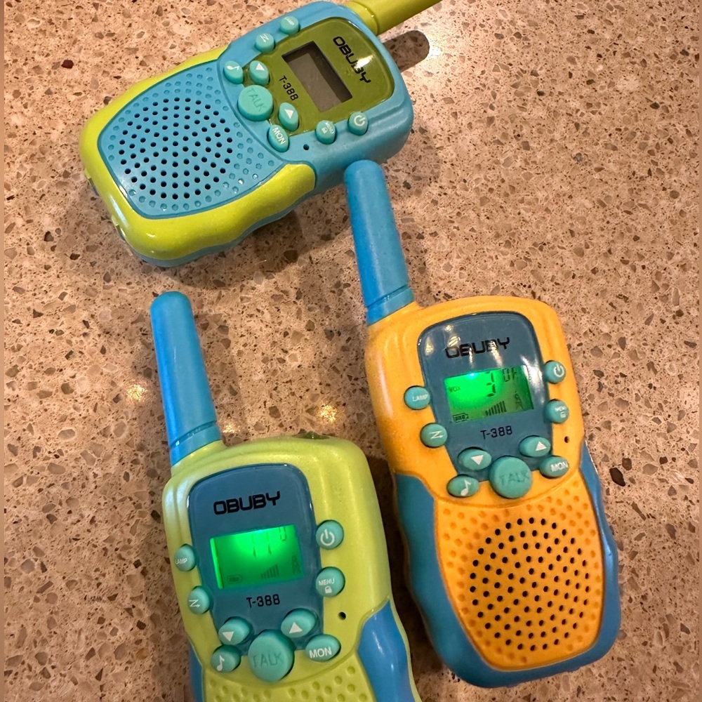 Obuby Toys for 3-12 Year Old ~ 3 Walkie Talkies Yellow,Blue &Orange 22 Channels